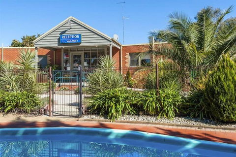 COMFORT INN COACH AND BUSHMANS - Hotel NSW 0
