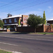 The Charles Sturt Motor Inn - Hotel NSW 4