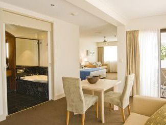 Waves Byron Bay - Hotel NSW 4