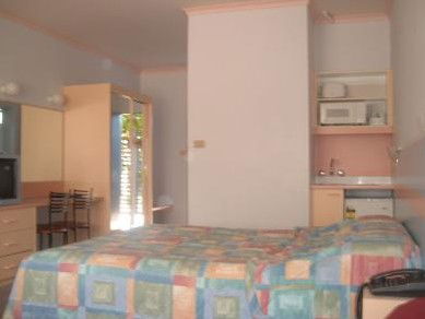 Golden Sands Motor Inn - Hotel NSW 1