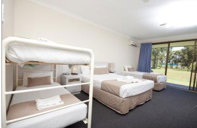 Island Palms Motor Inn - Hotel NSW 2