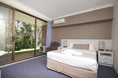 Island Palms Motor Inn - Hotel NSW 4