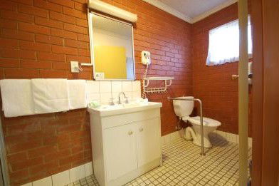 Junction Motor Inn - Hotel NSW 3