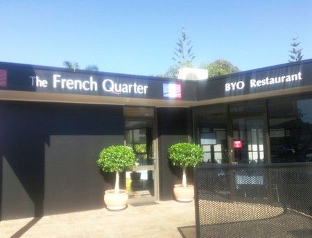 Palm Court Motor Inn - Hotel NSW 5