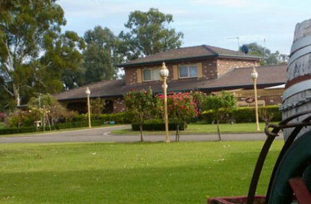 Carriage House Motor Inn - Hotel NSW 0