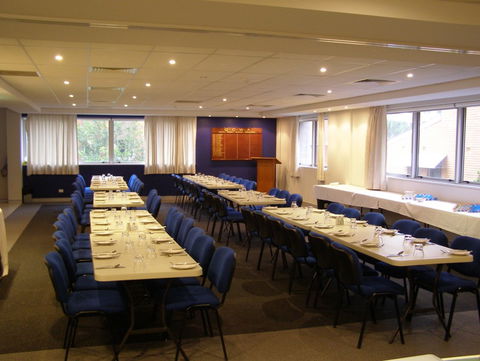 Ruth Fairfax House Accommodation - QCWA - Hotel NSW 3