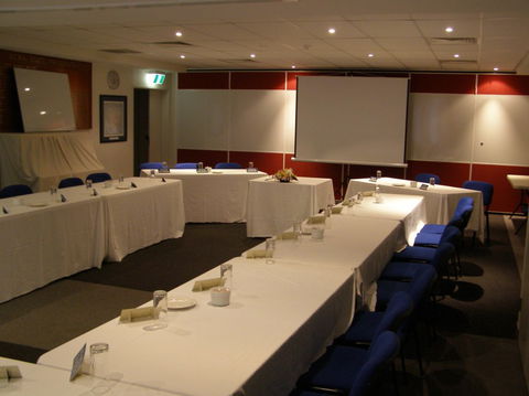 Ruth Fairfax House Accommodation - QCWA - Hotel NSW 5