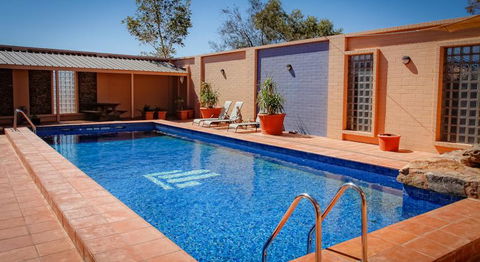 Desert Cave Hotel - Hotel NSW 0