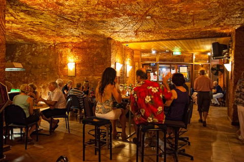 Desert Cave Hotel - Hotel NSW 7