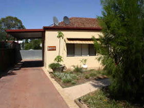 Loxton Smiffy's Bed And Breakfast (Sadlier Street) - Hotel NSW 0