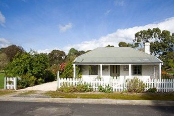 Sarah's Cottage - Hotel NSW 1