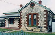 Naracoorte Cottages - Smith Street Villa - Hotel NSW 4