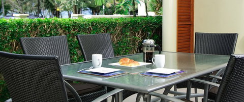 Cairns Beachfront Apartment - Hotel NSW 3