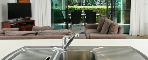 Cairns Beachfront Apartment - Hotel NSW 4