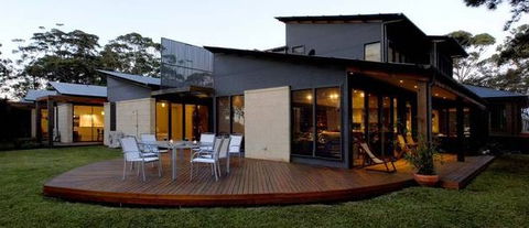 By The Beach B And B Holiday Apartments - Hotel NSW 4