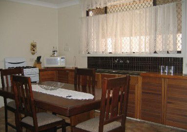 Miffys Cottage - Hotel NSW 1