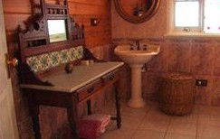 Saltbush Retreat - Hotel NSW 1