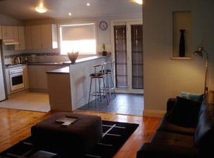 Townhouse Two - Hotel NSW 1