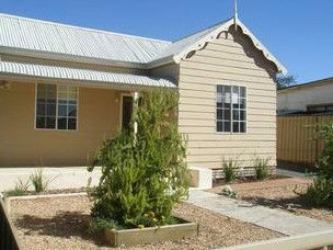 Cosy Cottage - Hotel NSW 2