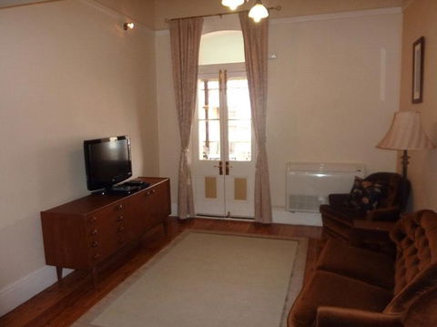 Royal Apartment - Hotel NSW 2