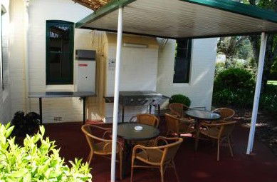 Bundanoon YHA - Hotel NSW 3