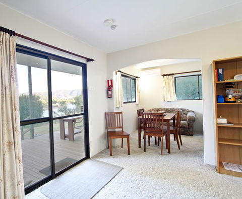 Talmalmo Cottage - Hotel NSW 2