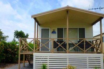 Belmont Pines Lakeside Holiday Park - Hotel NSW 0