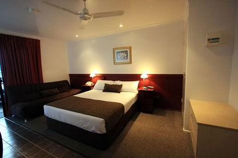 Xenia Central Studio Accommodation - Hotel NSW 1