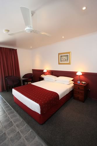 Xenia Central Studio Accommodation - Hotel NSW 3