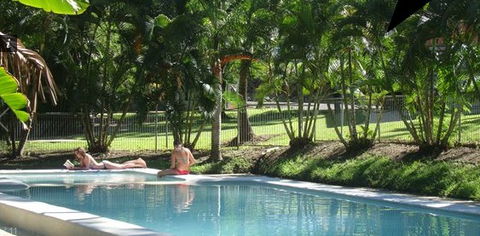 Base Airlie Beach Resort - Hotel NSW 1