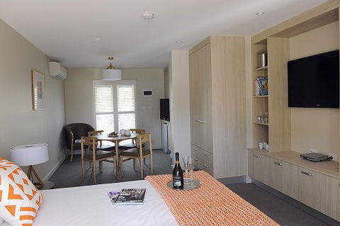 The Haus Studio Apartments - Hotel NSW 5