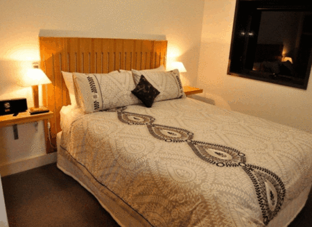 The Yarra Glen Grand Hotel - Hotel NSW 4