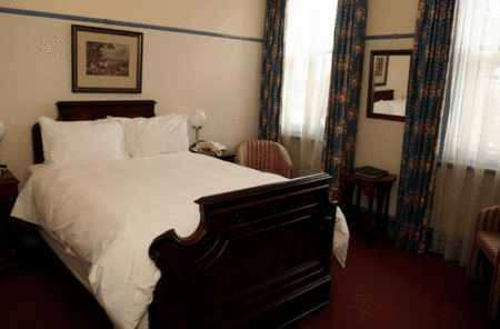 The Yarra Glen Grand Hotel - Hotel NSW 5
