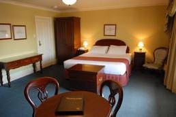 Quality Hotel Bentinck - Hotel NSW 2