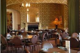 Quality Hotel Bentinck - Hotel NSW 5