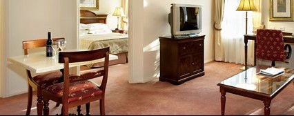 Canterbury International Hotel - Hotel NSW 1