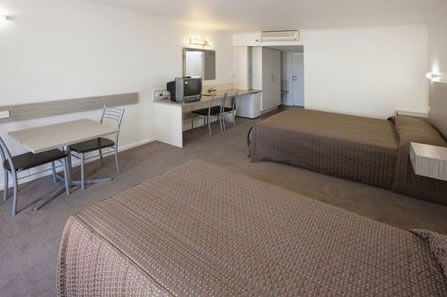 Sandors Motor Inn - Hotel NSW 2
