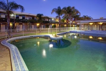 Sandors Motor Inn - Hotel NSW 5