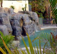 Crusoes Holiday Apartments - Hotel NSW