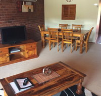 Cleveland Visitor Villas Motel  Shailer Park Garden Villas - Hotel NSW