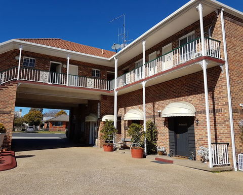 Golden Age Motor Inn - Hotel NSW 2