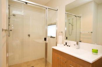 Caves Beachside Hotel - Hotel NSW 9