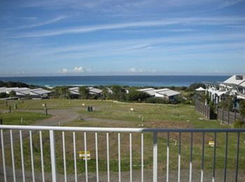 Caves Beachside Hotel - Hotel NSW 29
