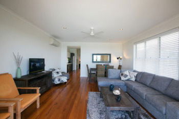 Caves Beachside Hotel - Hotel NSW 46