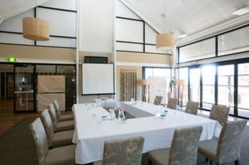 Caves Beachside Hotel - Hotel NSW 49