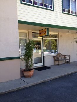 The 3 Explorers Motel - Hotel NSW 11