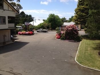 The 3 Explorers Motel - Hotel NSW 21