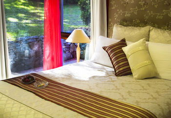 Crimson Villa - Hotel NSW 10