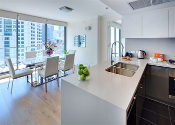 Zara Tower - Luxury Suites And Apartments - Hotel NSW 22