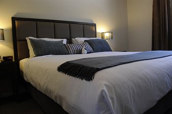Riverside Oaks Golf Resort - Hotel NSW 3